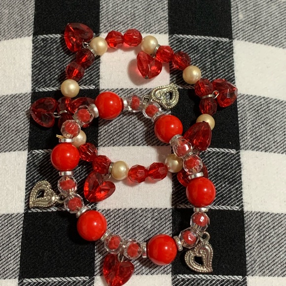 Red stretch  bracelets - Picture 1 of 5